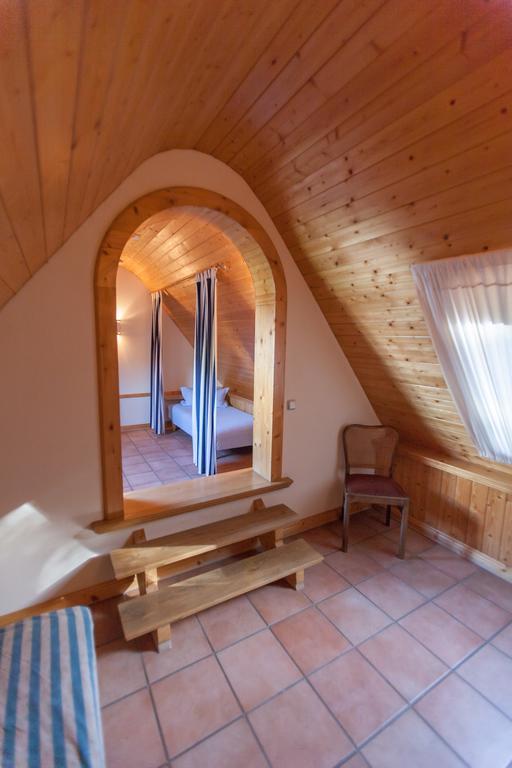 Gaestehaus Craintaler Muehle B&B Креглинген Екстериор снимка
