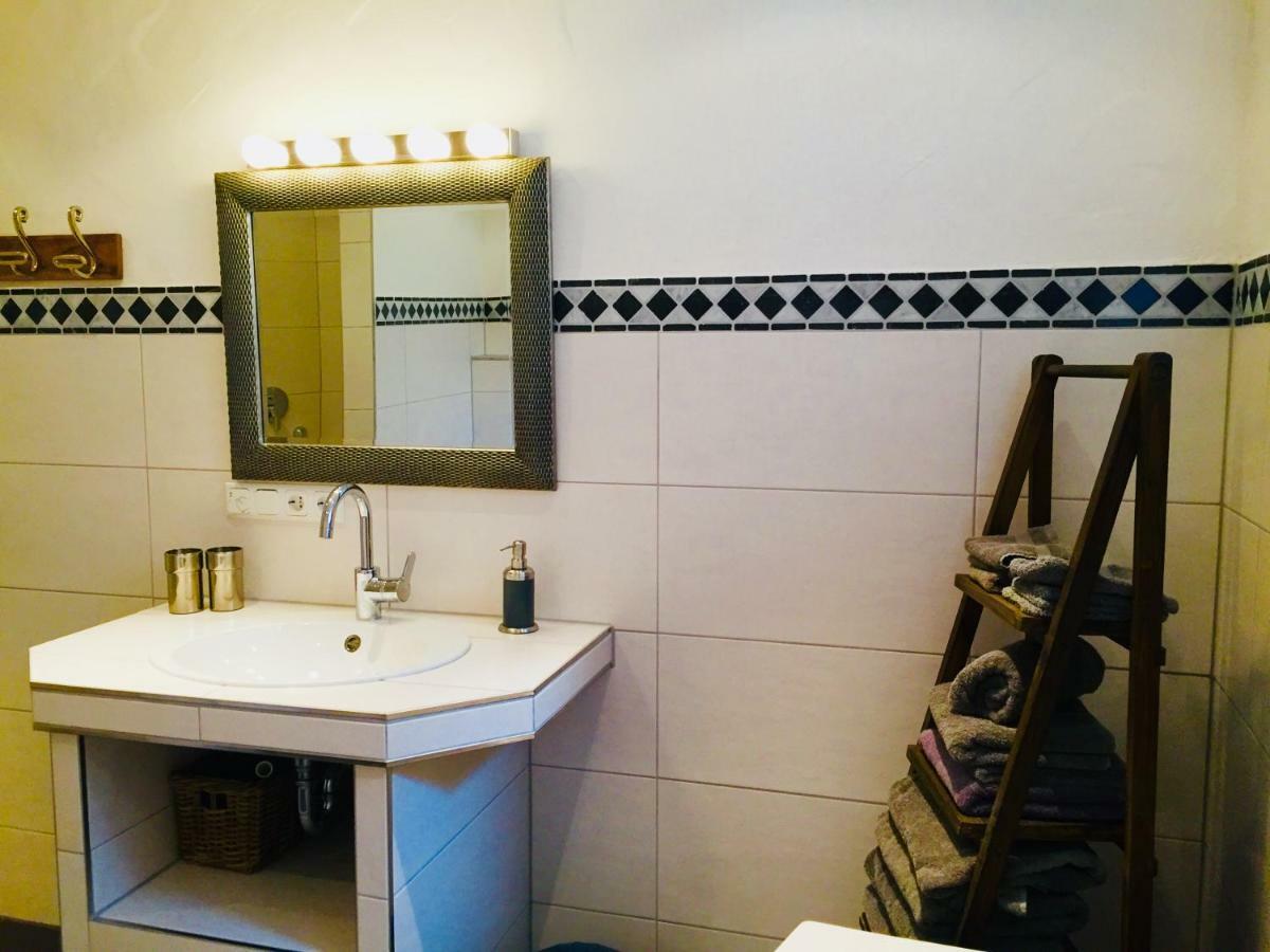 Gaestehaus Craintaler Muehle B&B Креглинген Екстериор снимка