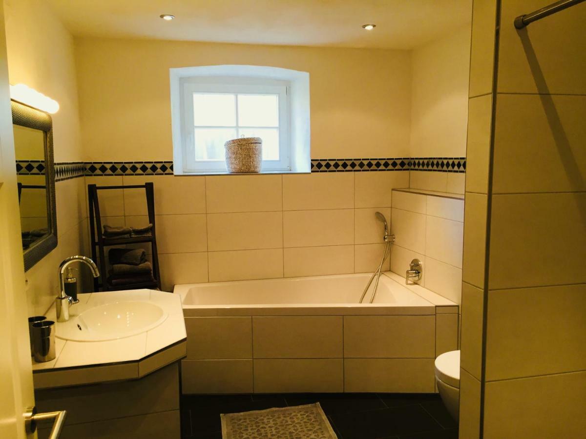 Gaestehaus Craintaler Muehle B&B Креглинген Екстериор снимка